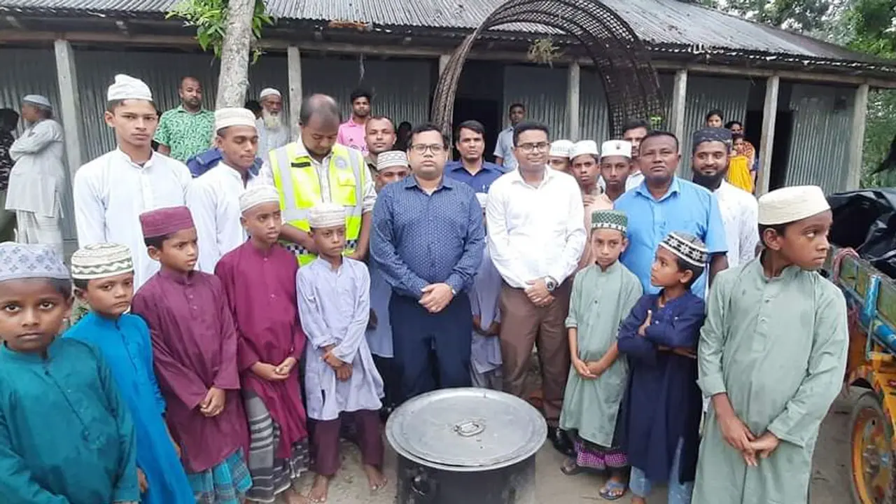 দশম শ্রেণির ছাত্রীর বিয়ে বন্ধ, বরযাত্রীর খাবার পেল এতিমরা