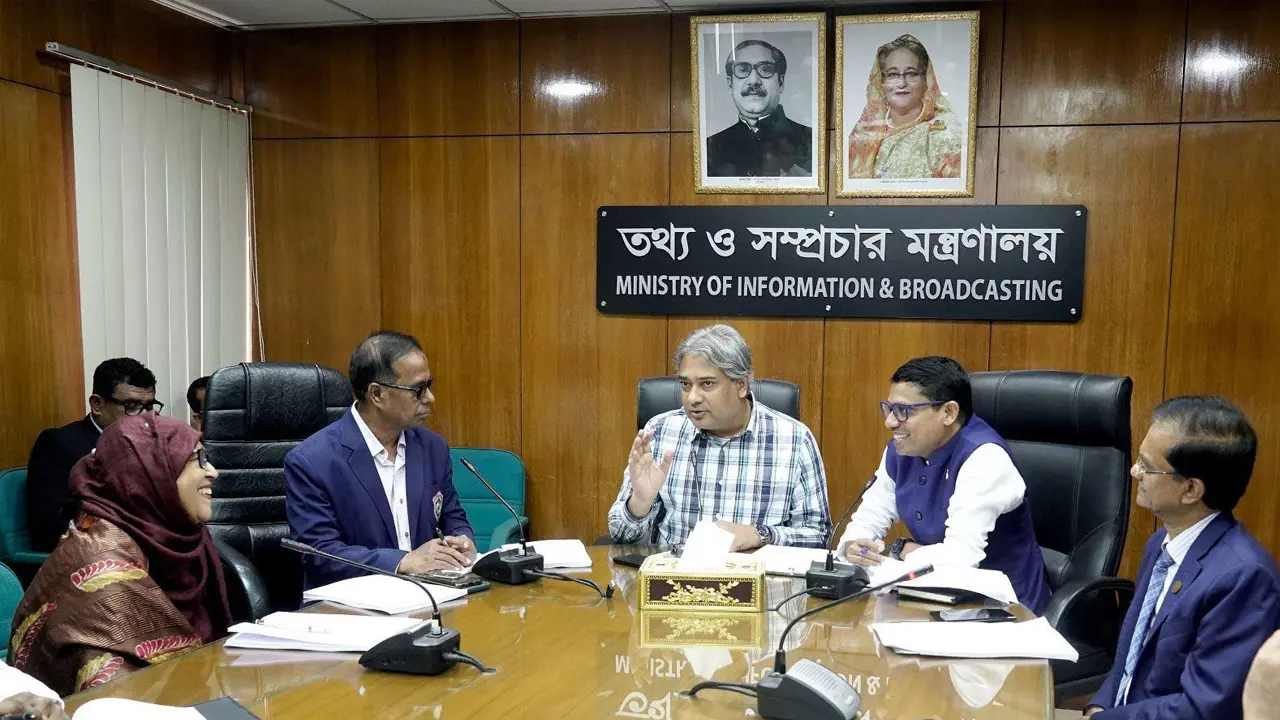 টিভি চ্যানেলের অবৈধ সম্প্রচারে আইনগত ব্যবস্থা : তথ্য প্রতিমন্ত্রী