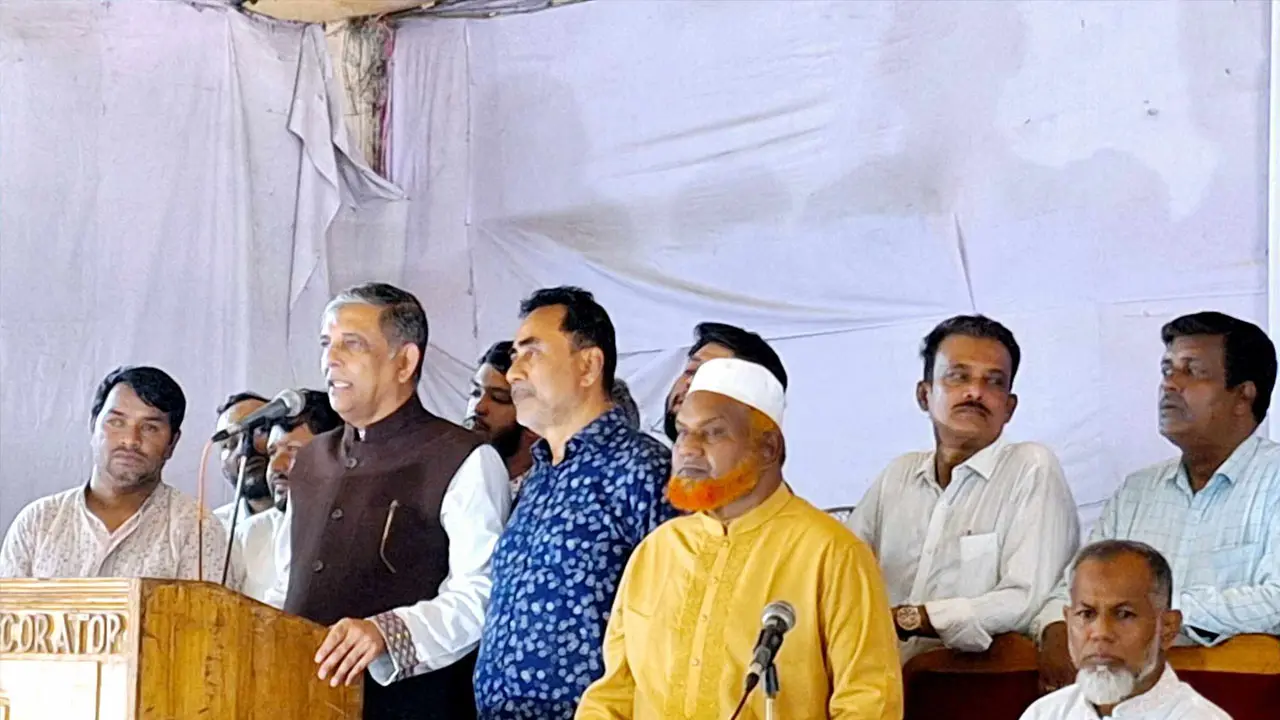 দেশ নিয়ে ষড়যন্ত্রকারীদের বিষদাঁত আমরা ভেঙে দেব : নাছিম