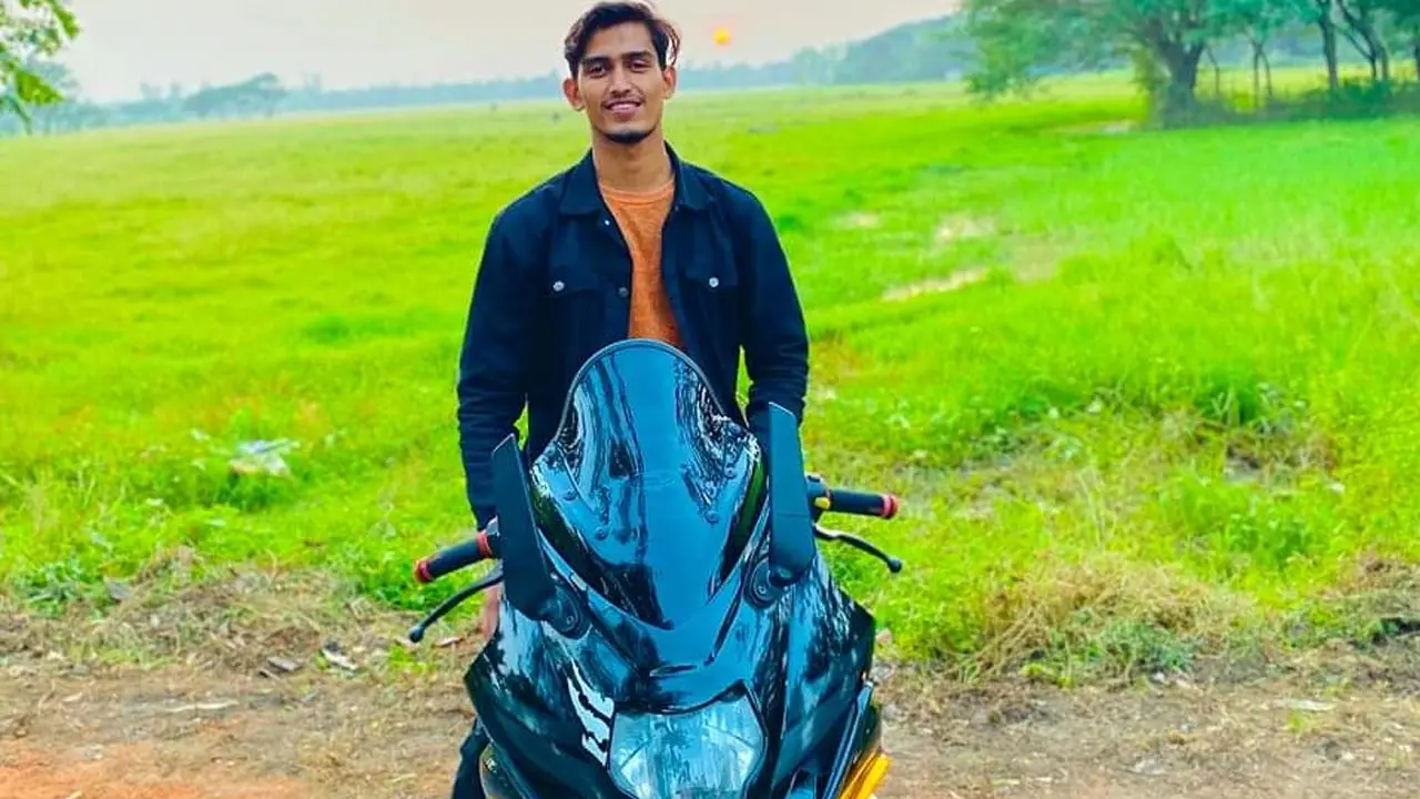 বন্ধুদের সঙ্গে কক্সবাজার যাওয়ার পথে মৃত্যু, এগিয়ে আসেনি কেউ