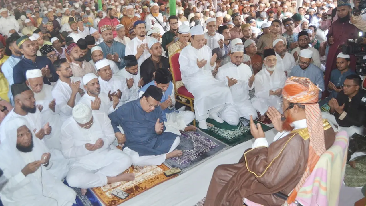 চট্টগ্রামে ঈদের জামাত অনুষ্ঠিত