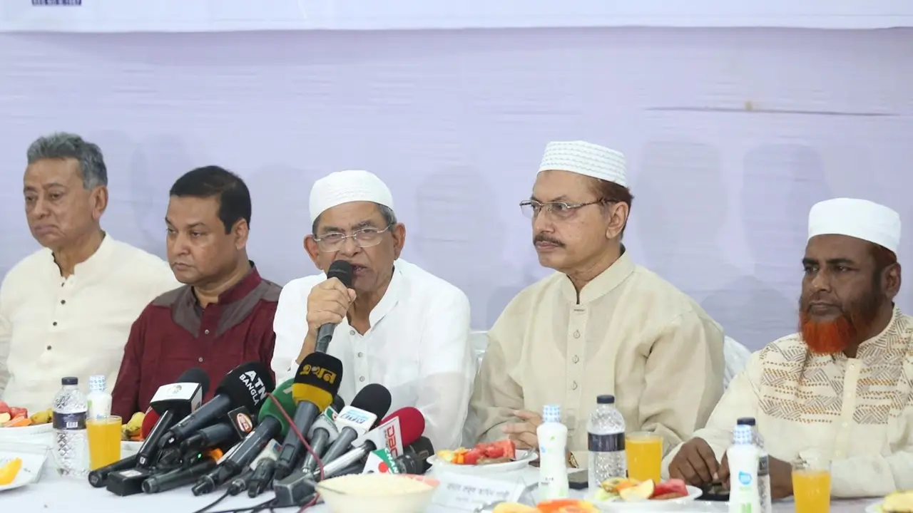 বাংলাদেশকে রাষ্ট্র বলে মনে হয় না : মির্জা ফখরুল