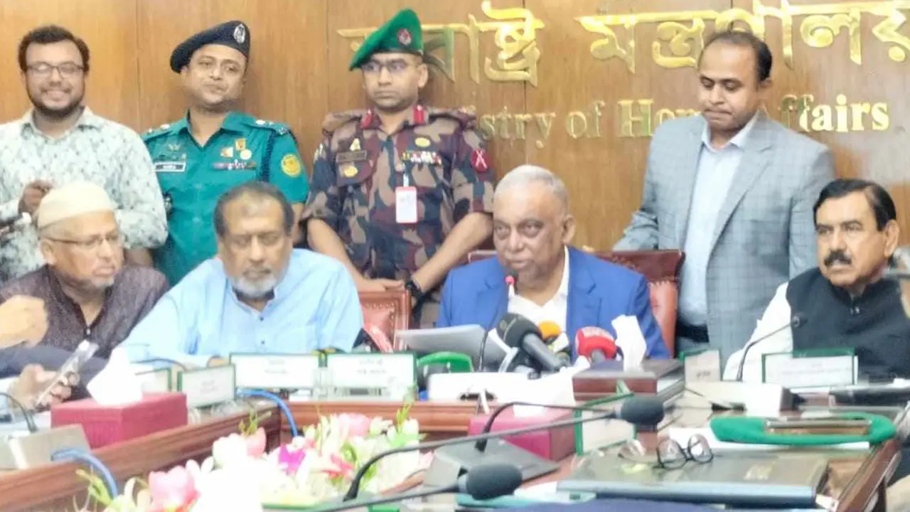 ঈদে নিরাপত্তা জোরদারে পুলিশের পাশাপাশি থাকবে গোয়েন্দা সংস্থা