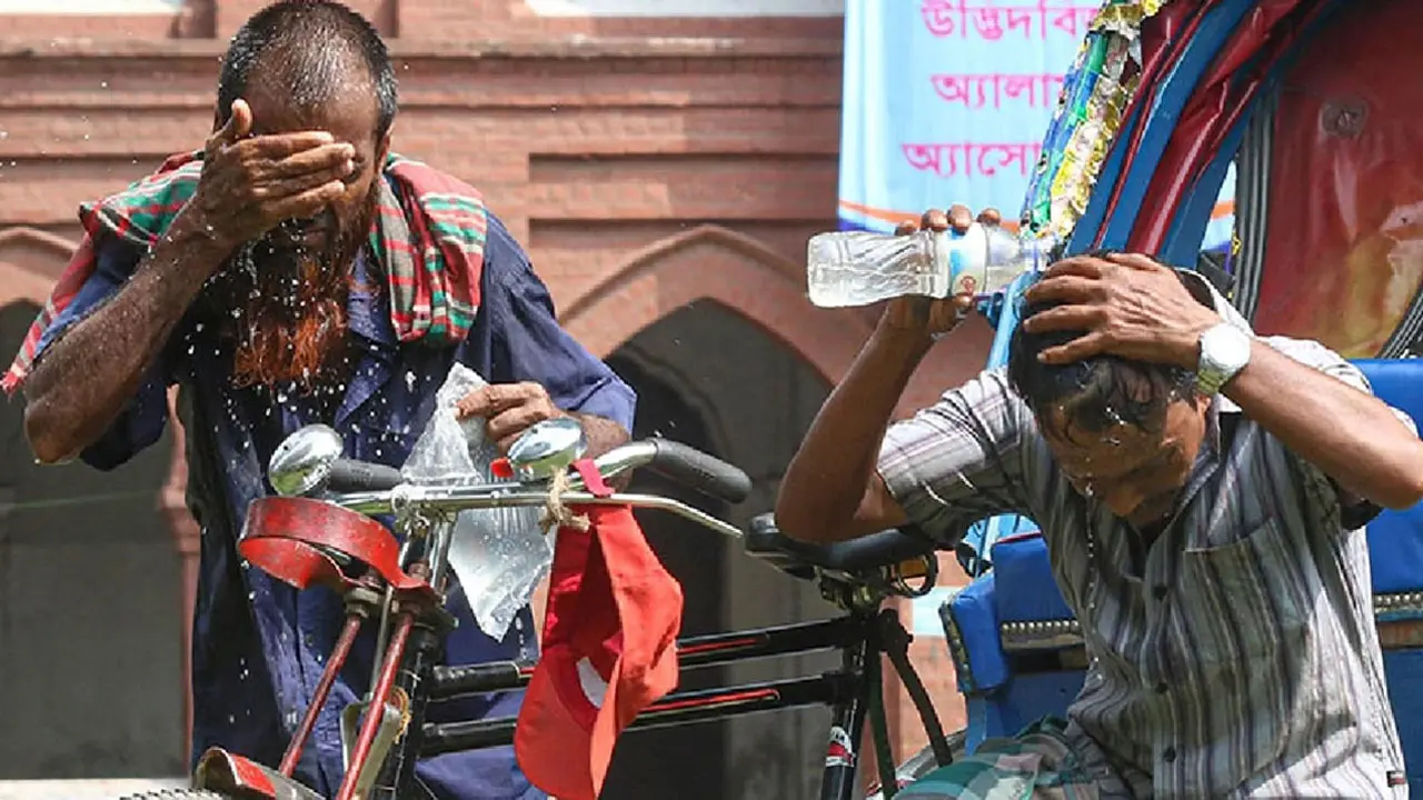 চৈত্রের তেজ টের পাচ্ছেন তারা