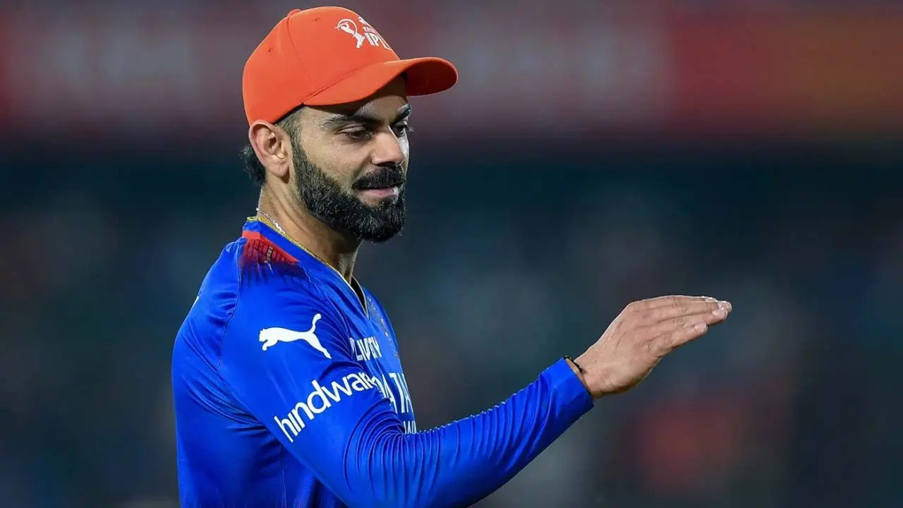 ১১৮ স্ট্রাইকরেটে কোহলির ব্যাটিং, ধুয়ে দিলেন গাভাস্কার