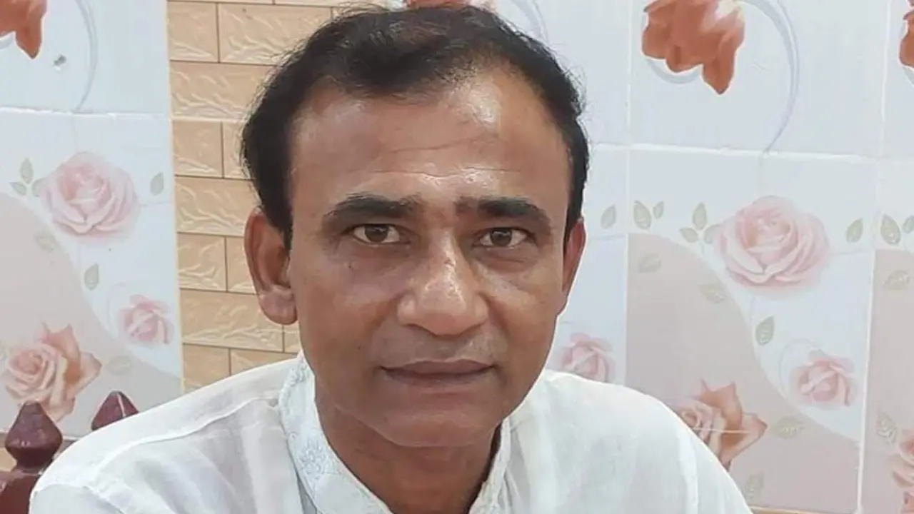 তালাকের পরও স্ত্রীর সঙ্গে যোগাযোগ, ছেলের হাতে খুন হলেন শিক্ষক