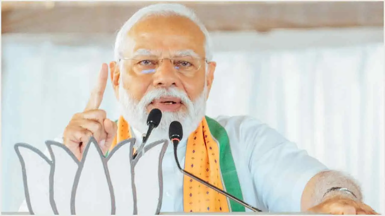 মোদি বললেন, ‘ভারতকে ভাঙতে চায় তারা’