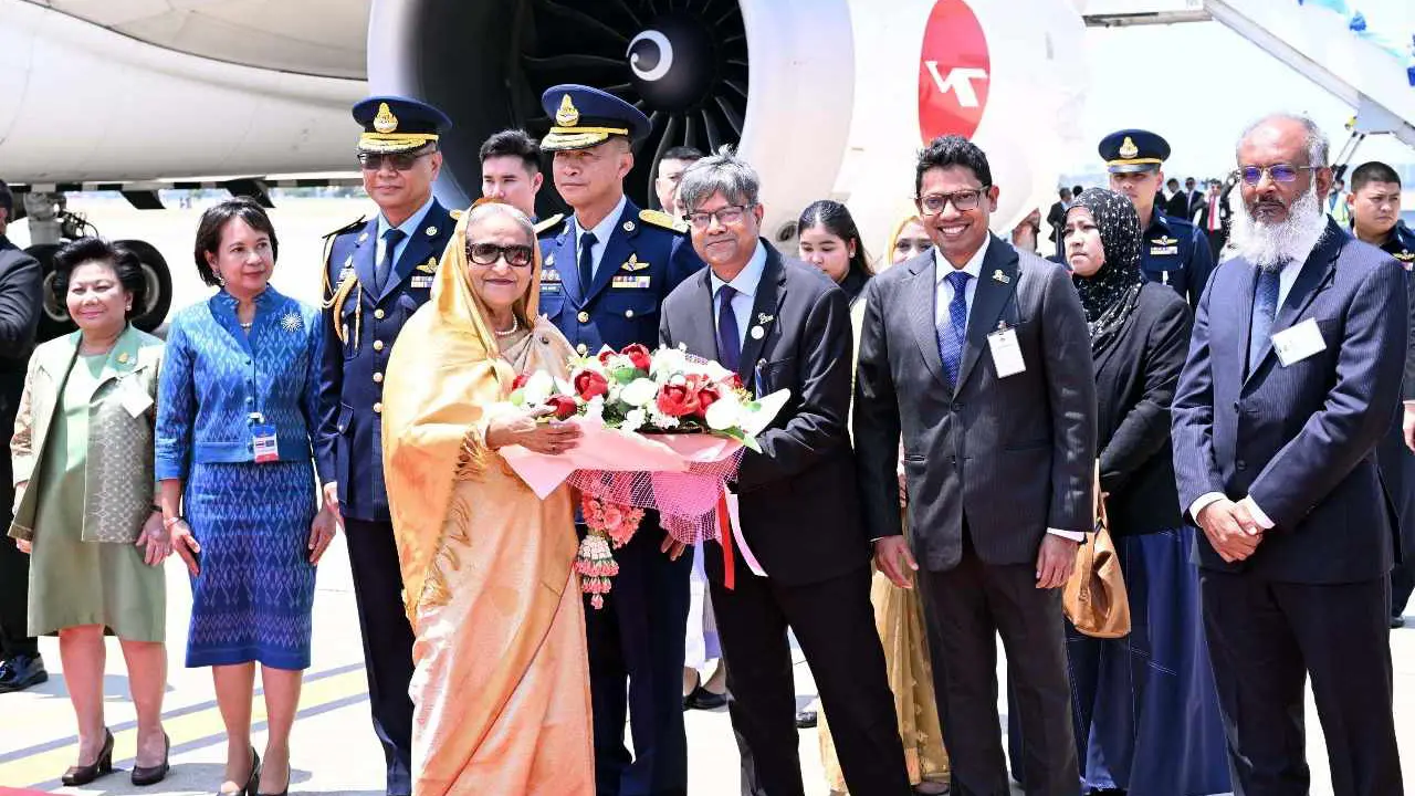 ব্যাংকক পৌঁছেছেন প্রধানমন্ত্রী