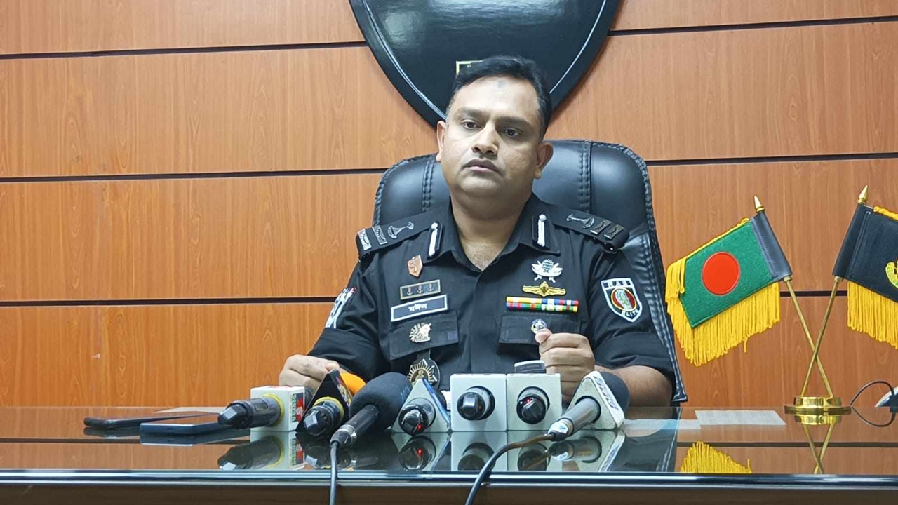 হামলায় জড়িত শতাধিক, বিদ্যুৎ কেন ছিল না তদন্ত করা হচ্ছে : র্যাব