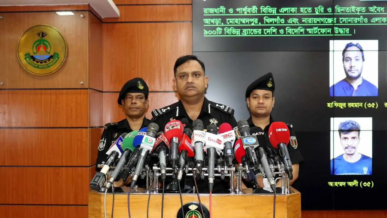 লন্ডন এক্সপ্রেসে আগুনের ঘটনা নাশকতা কি না খতিয়ে দেখছে র্যাব