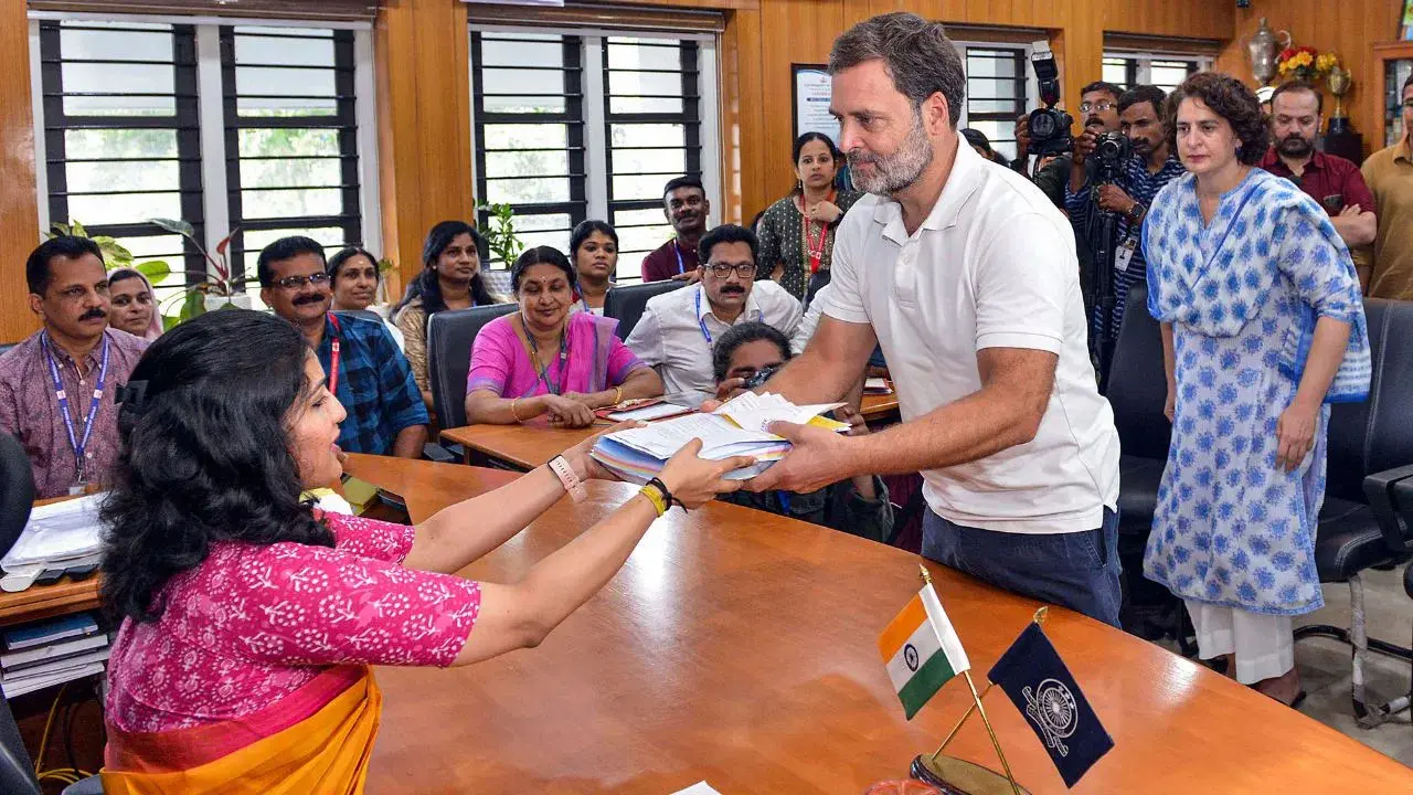 রাহুলের হাতে নগদ আছে ৫৫ হাজার, ৫ বছরে সম্পত্তি বেড়েছে ৫ কোটি