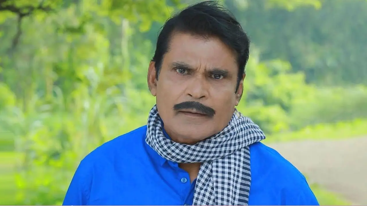 রুমির মৃত্যুতে ভেঙে পড়েছেন তারকারা