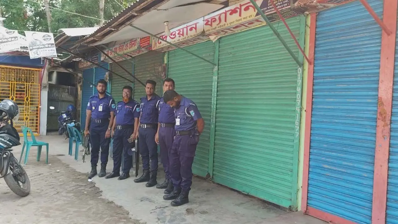 সেই সঞ্জয়ের এলাকায় পুলিশ মোতায়েন