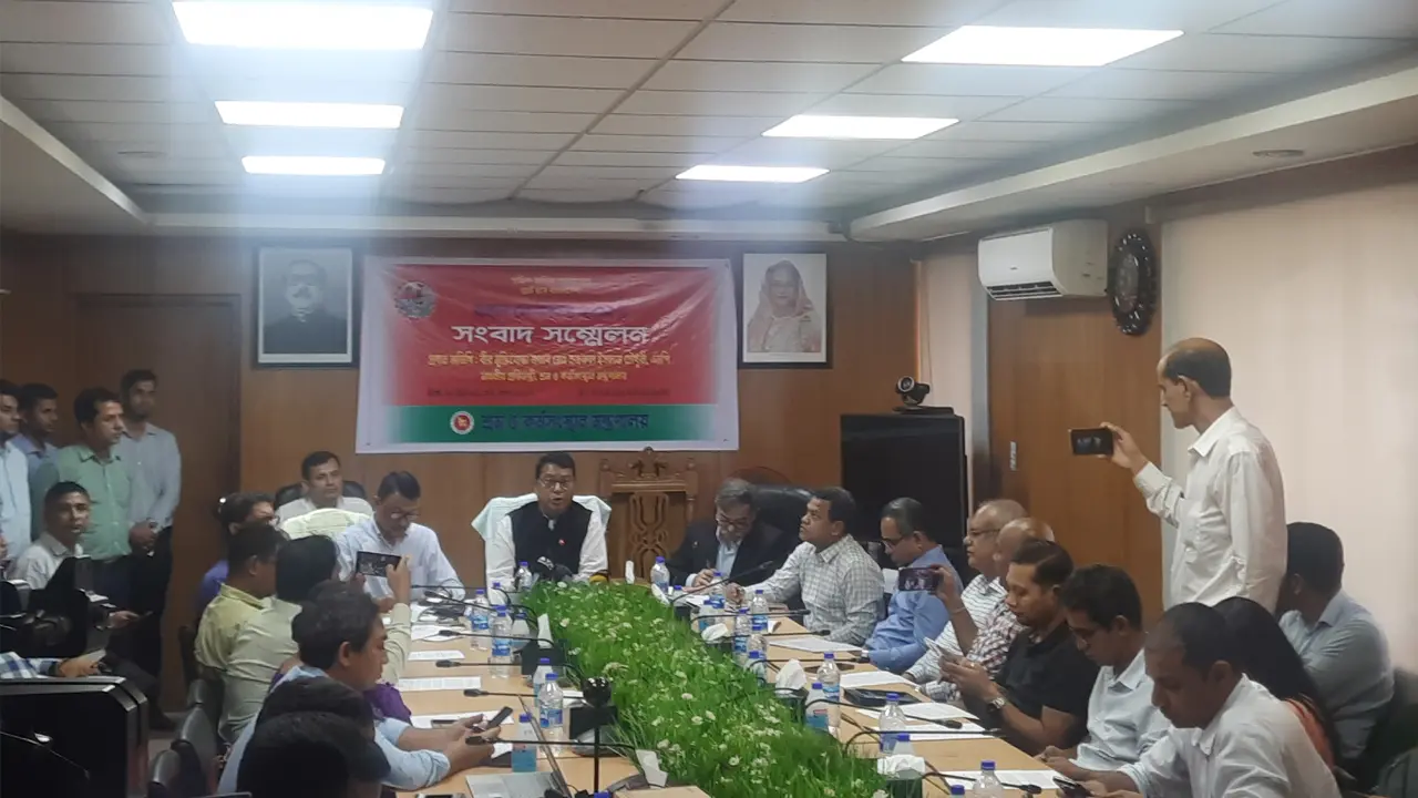 মে দিবস উপলক্ষ্যে শ্রম ও কর্মসংস্থান মন্ত্রণালয়ের নানা কর্মসূচি