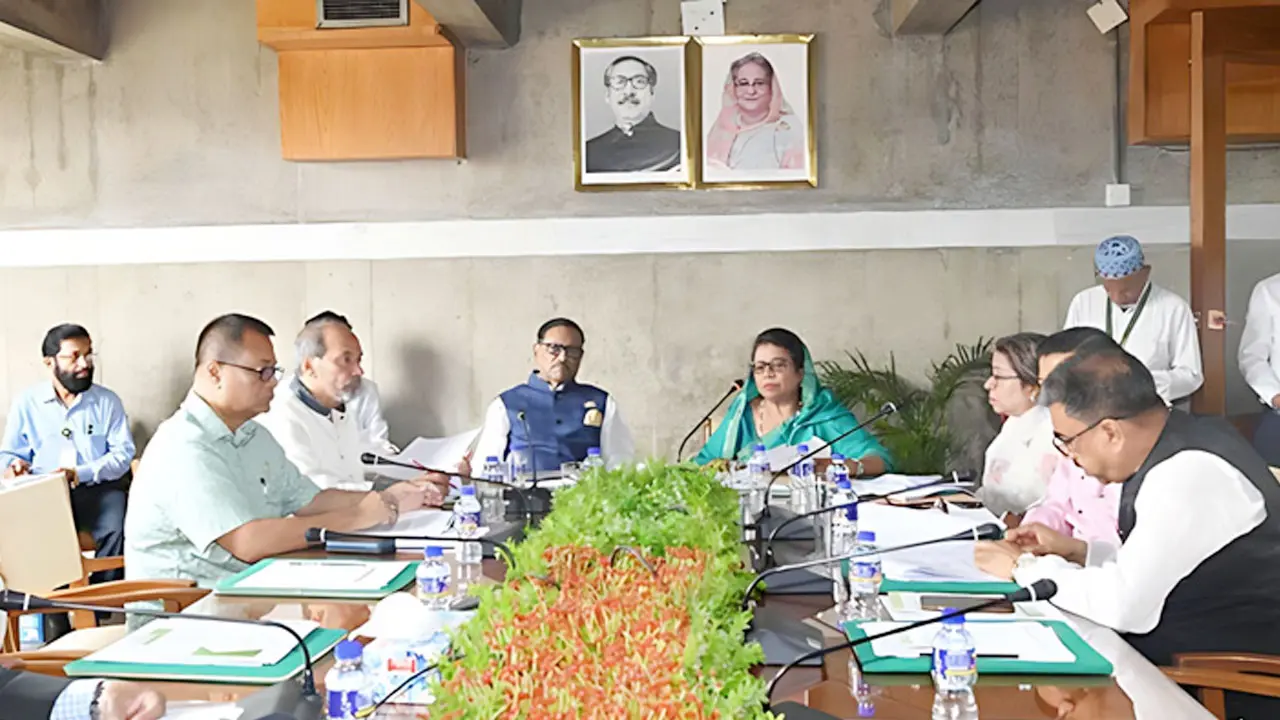 ঈদে সড়কে যাতায়াত নির্বিঘ্ন করতে সংসদীয় কমিটির সুপারিশ