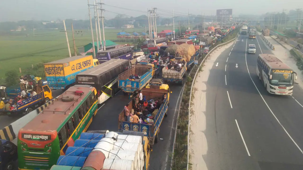 টাঙ্গাইলে মহাসড়কে ২৫ কিলোমিটার যানজট