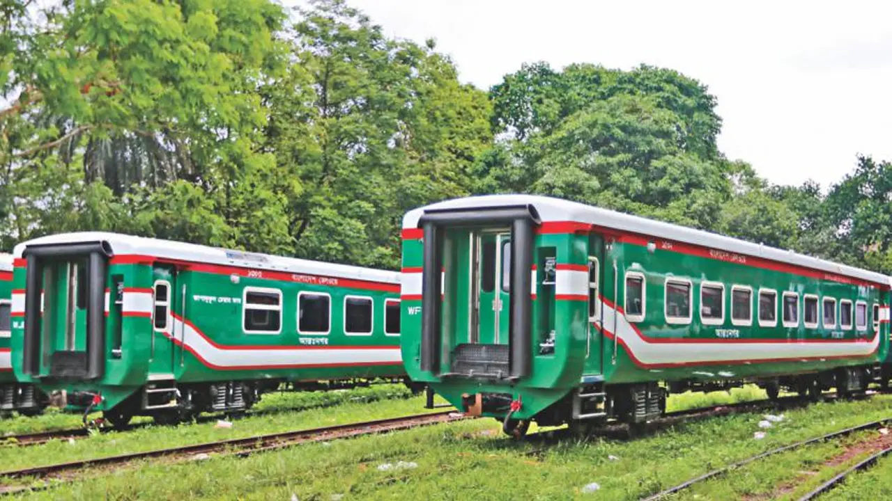 ঈদে এক্সট্রা কোচের আসন পাওয়া যাবে ট্রেন ছাড়ার ১২ ঘণ্টা আগে