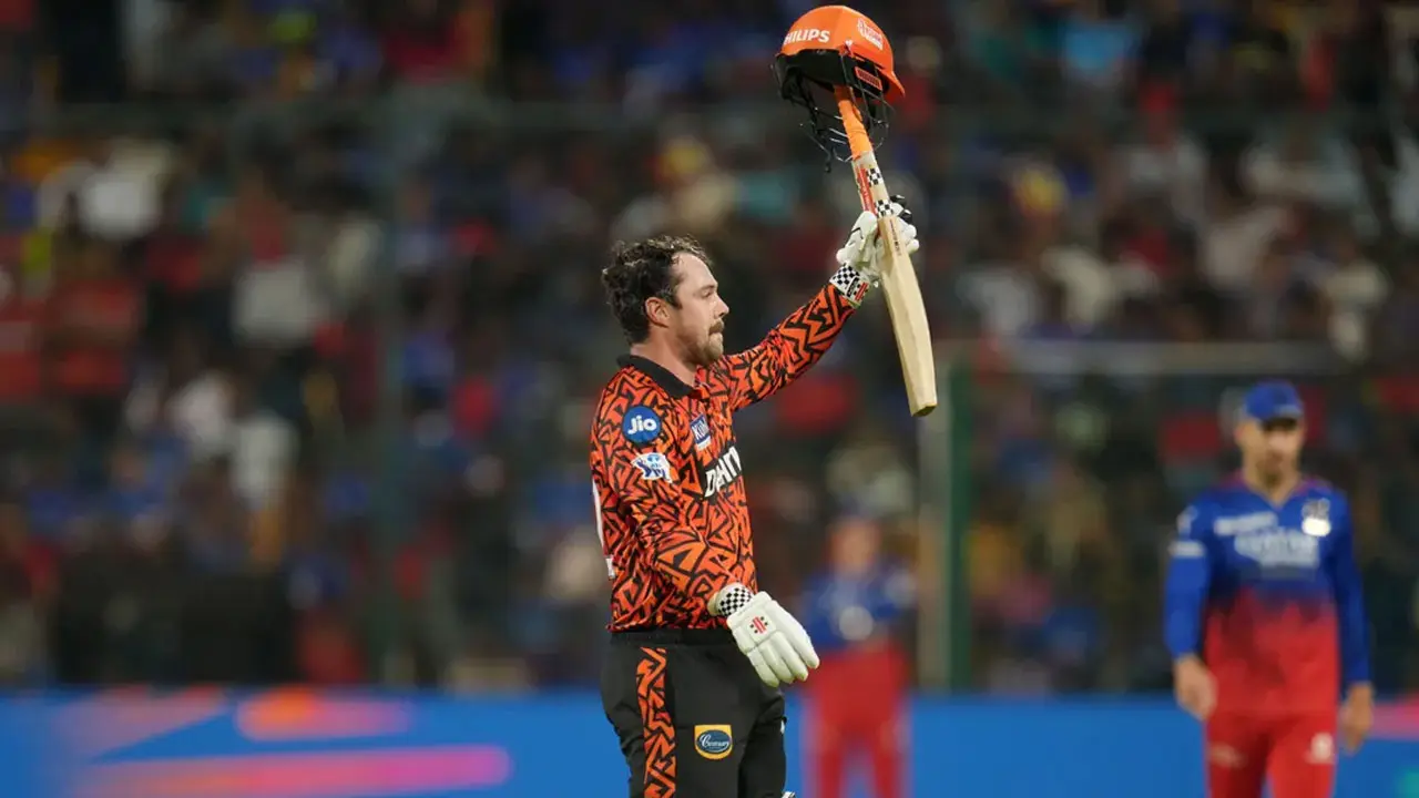 ৪১ বাউন্ডারি, ২৮৭ রান—হায়দরাবাদ ভাঙলো যত রেকর্ড