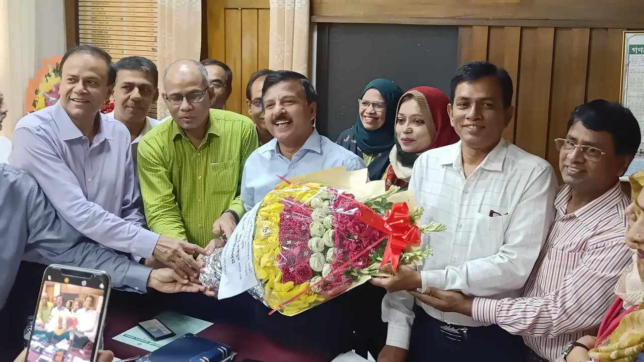 যোগদান করলেন ডিআইএর নতুন পরিচালক অধ্যাপক আবু কাইয়ুম
