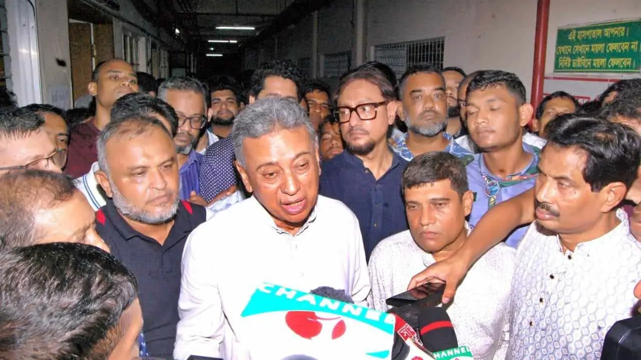 অন্তর্বর্তী সরকারে আমাদের পূর্ণ সমর্থন রয়েছে : আমীর খসরু