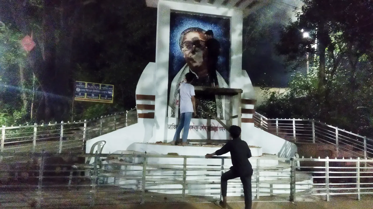 চট্টগ্রাম কলেজ ও মহসিন কলেজ শিবিরের নিয়ন্ত্রণে