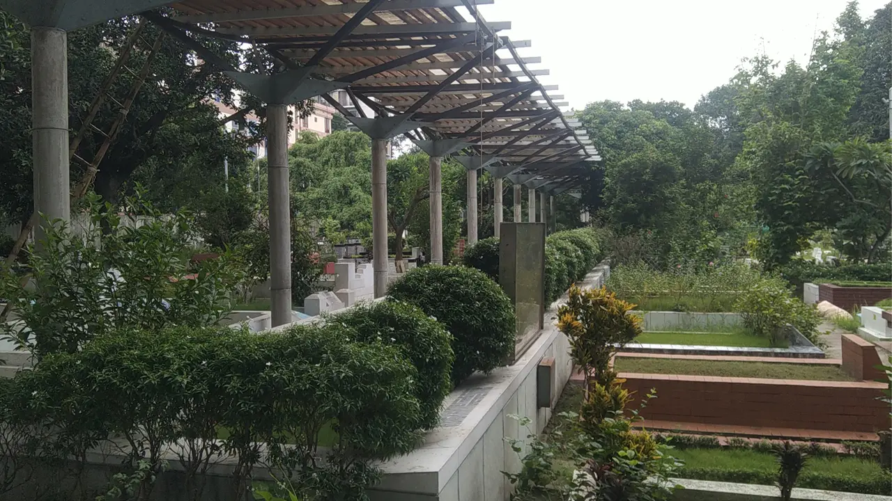 বনানী কবরস্থানে শ্রদ্ধা জানাতে যাননি আওয়ামী লীগের কেউ