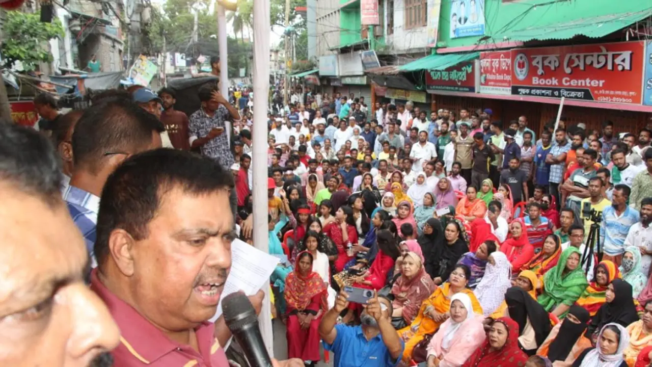ছাত্র ও জনতার বিজয় অনেকে ছিনিয়ে নেওয়ার চেষ্টা করছে : মনা