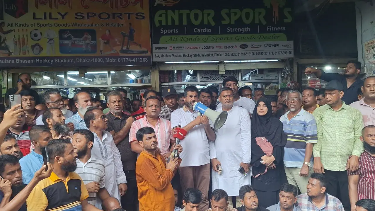 কেউ চাঁদাবাজি-বিশৃঙ্খলা করলে কঠোর ব্যবস্থা নেওয়া হবে : মজনু