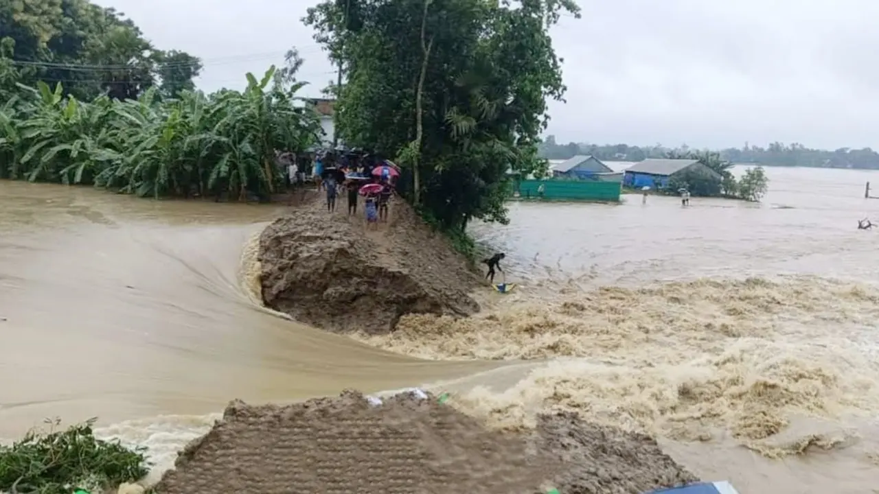 ৯৮-এর বন্যায়ও বাড়িতে পানি ওঠেনি, এবার পরিস্থিতি ভয়াবহ