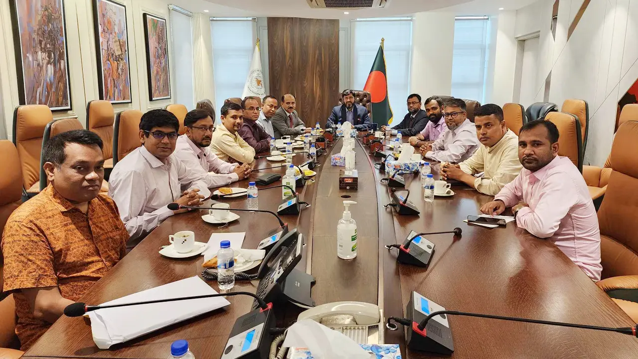 পুঁজিবাজারকে আস্থার জায়গায় নিতে চাই : বিএসইসি চেয়ারম্যান