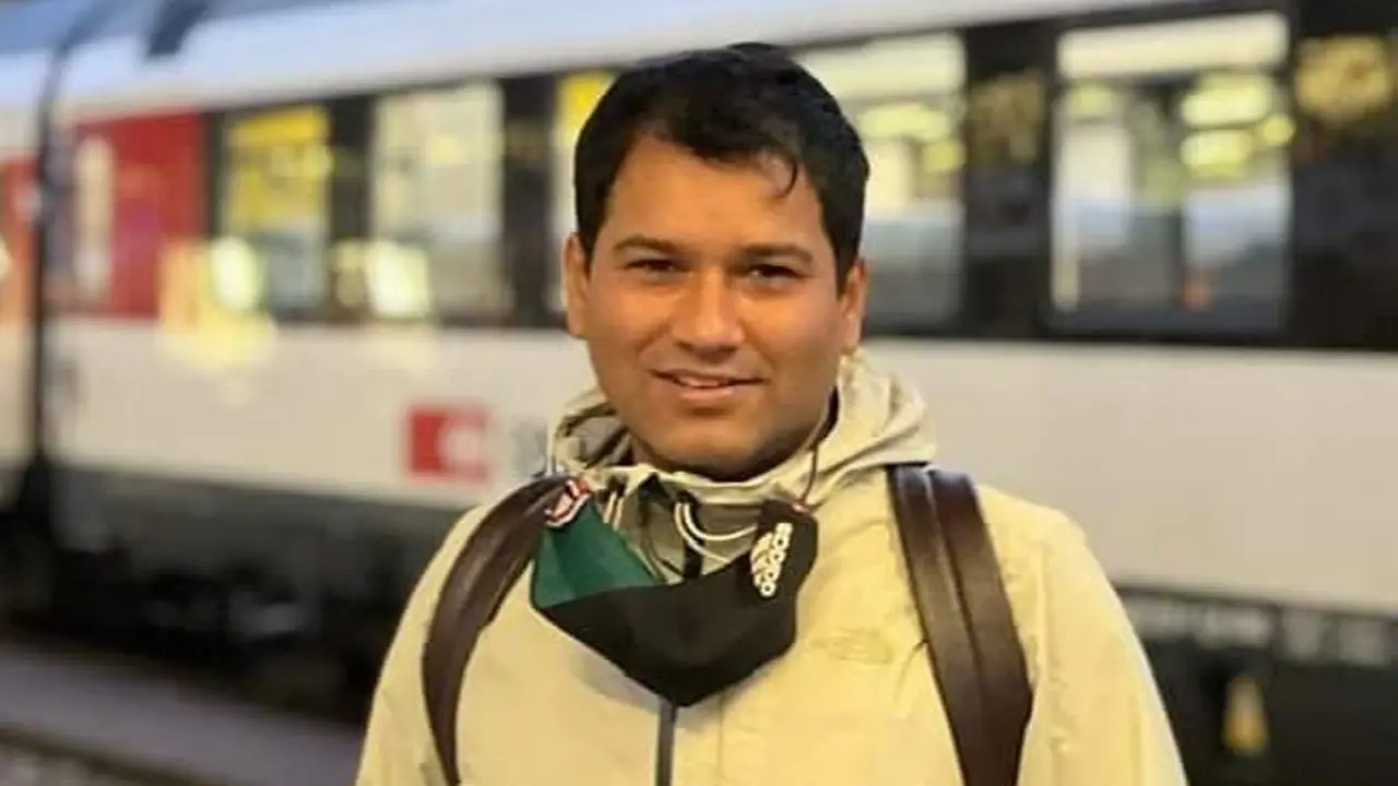 বিটিআরসি চেয়ারম্যানের ‘পিএস’ বরখাস্ত