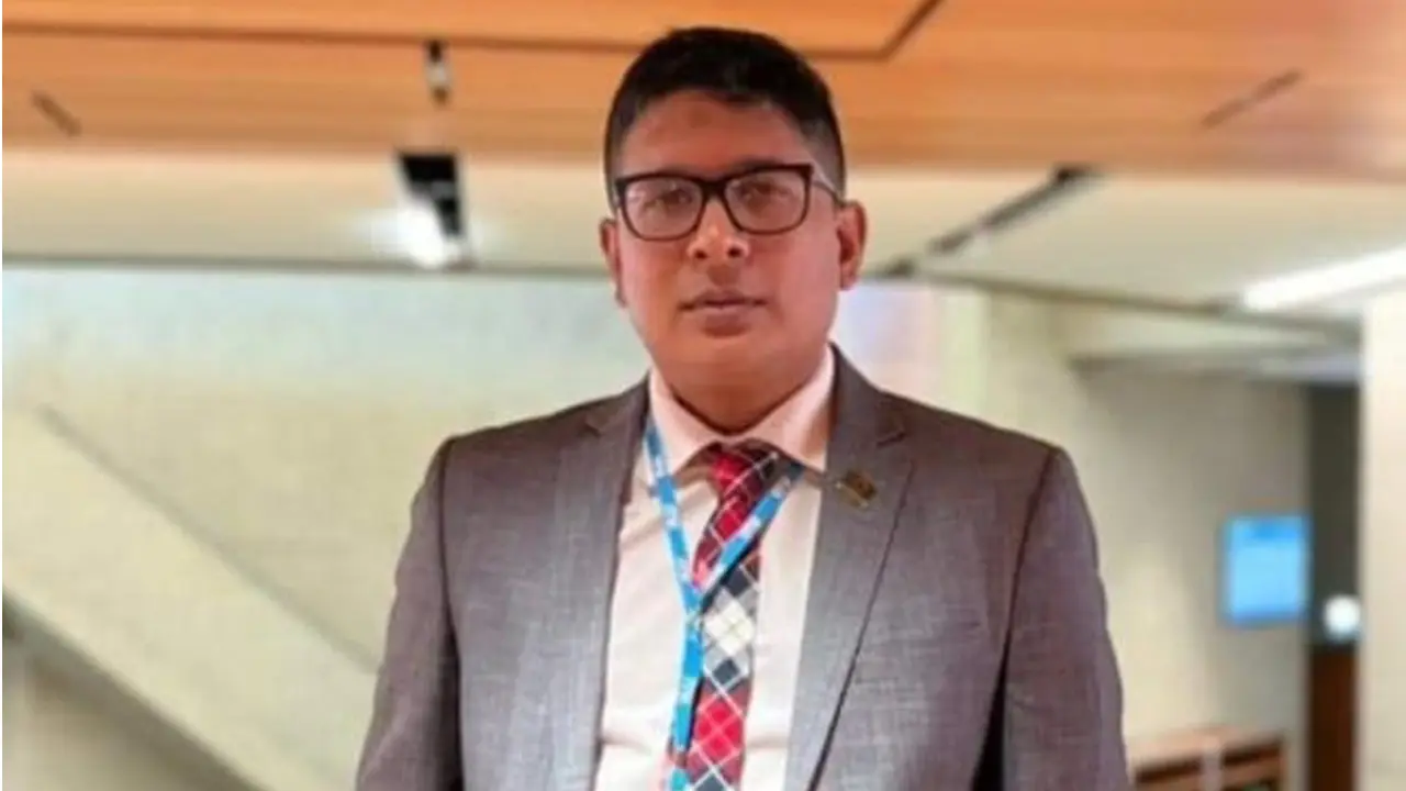 দুর্নীতির অভিযোগে বিটিআরসির উপ-পরিচালক বরখাস্ত