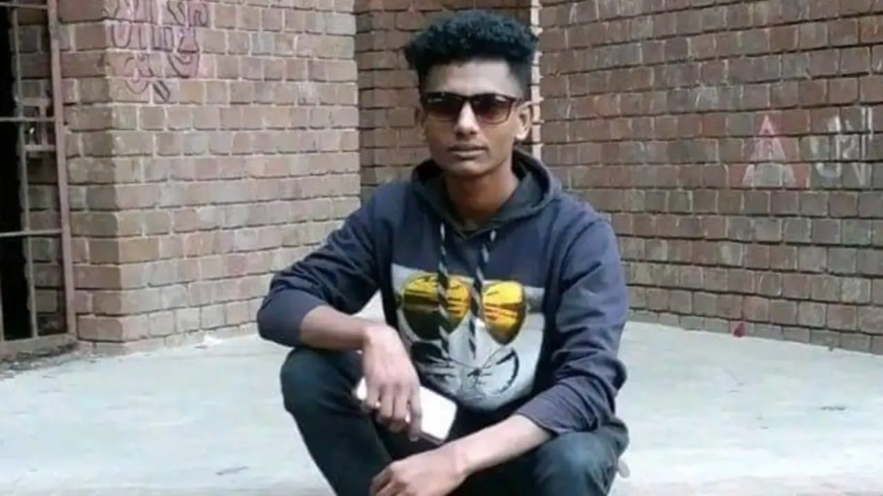 পুলিশের গুলিতে আহত ছাত্রদল কর্মীর মৃত্যু, মায়ের কবরের পাশে দাফন