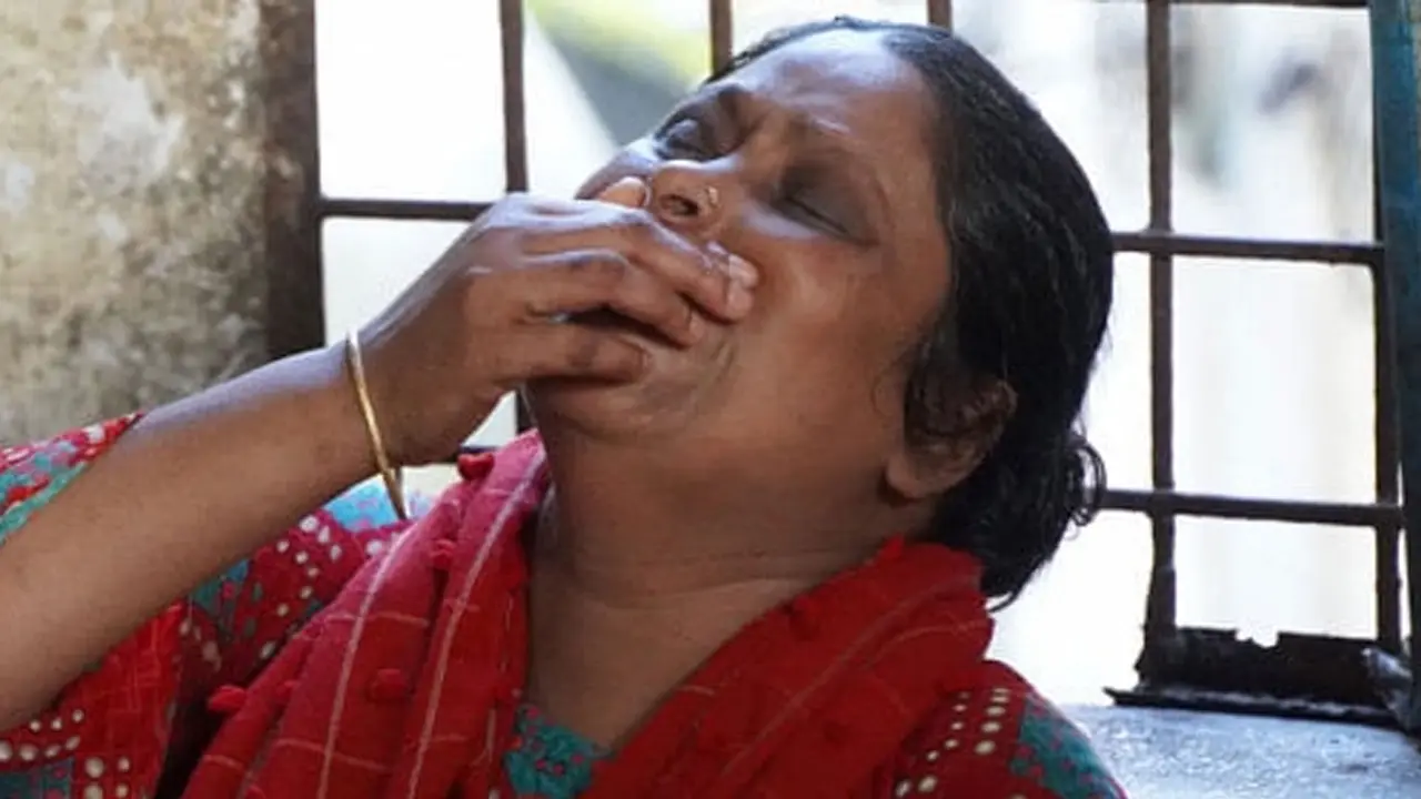 ত্রাণ নিয়ে ফেরার পথে ট্রাক চাপায় প্রাণ গেলো শিশুর