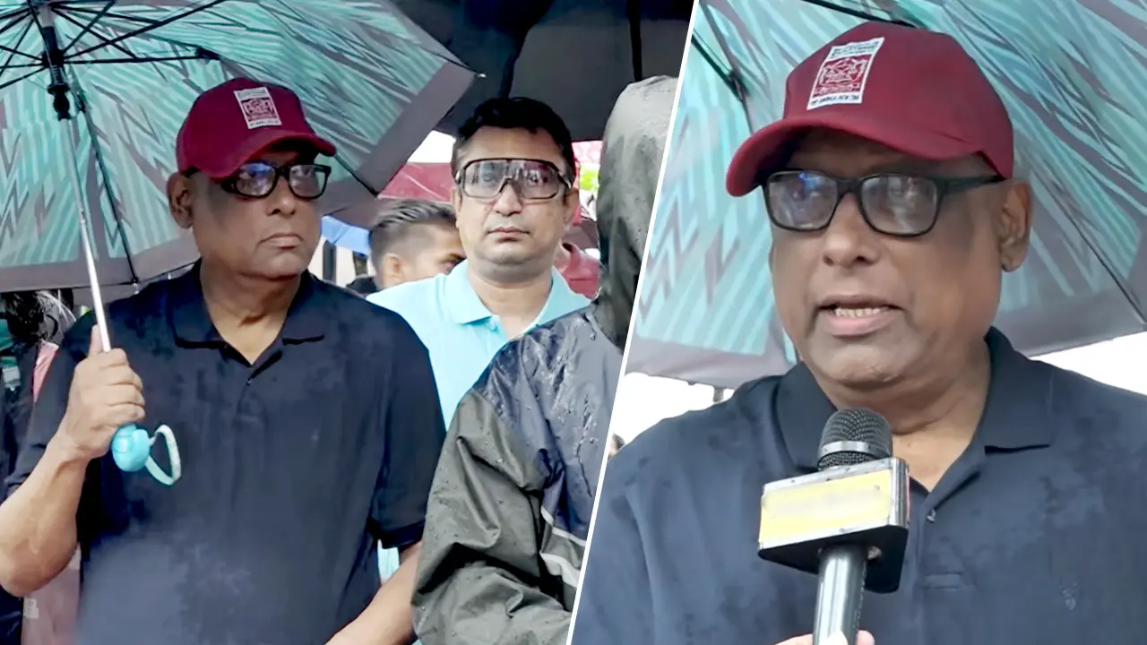 শিক্ষার্থীদের সঙ্গে সংহতি জানিয়ে রাস্তায় কোচ ফাহিম