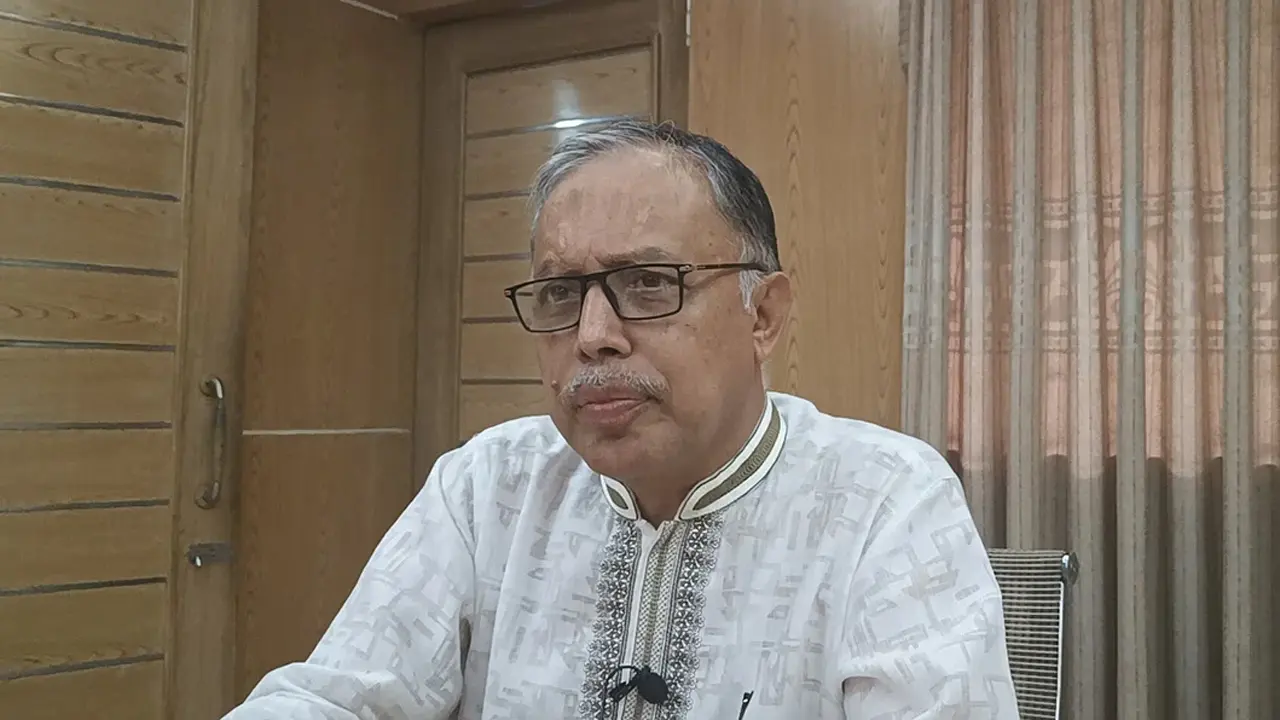 দায়িত্ব থেকে অব্যাহতি চাইলেন চবি উপাচার্য আবু তাহের