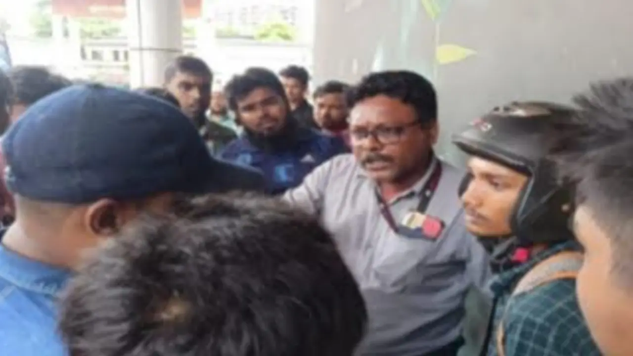 কুমিল্লায় সাংবাদিকের ওপর হামলা