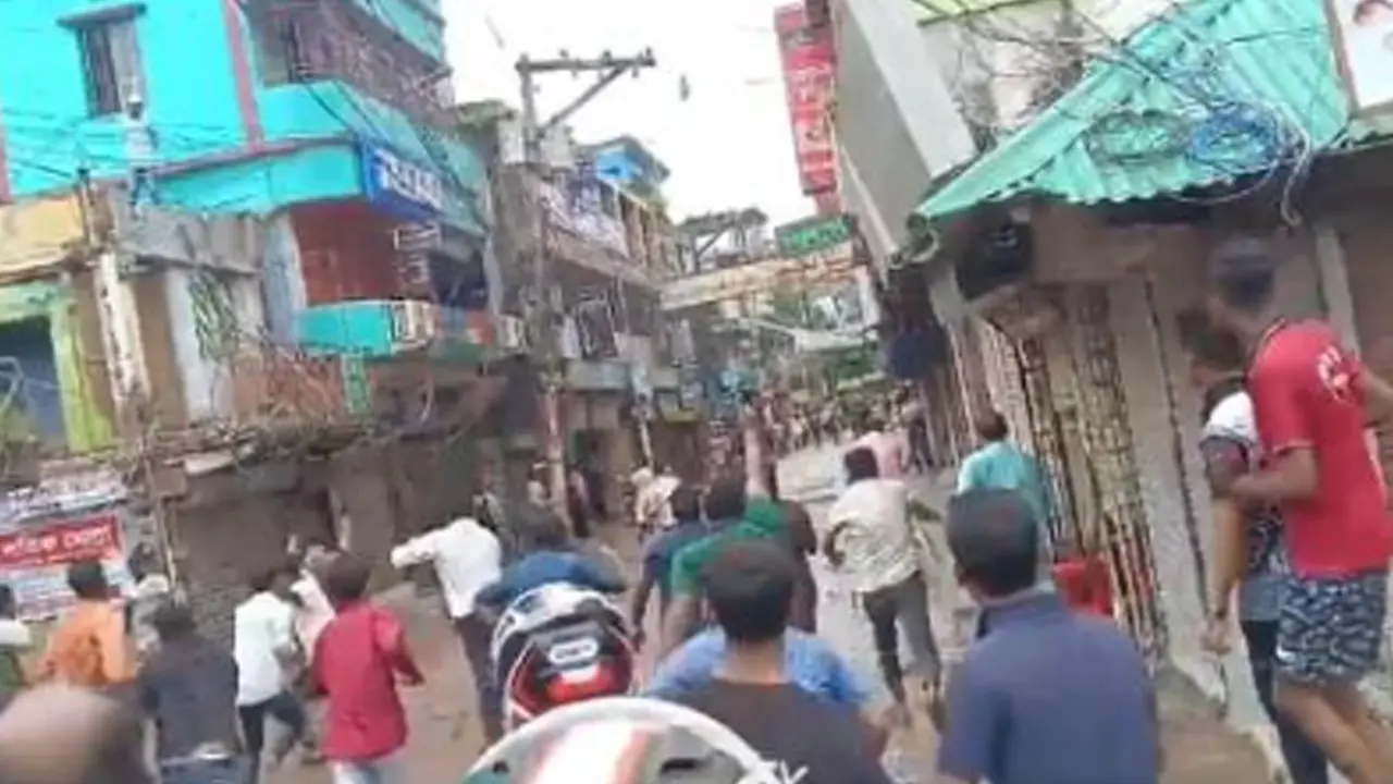 কুমিল্লায় দফায় দফায় সংঘর্ষে একজন নিহত, আহত ১১
