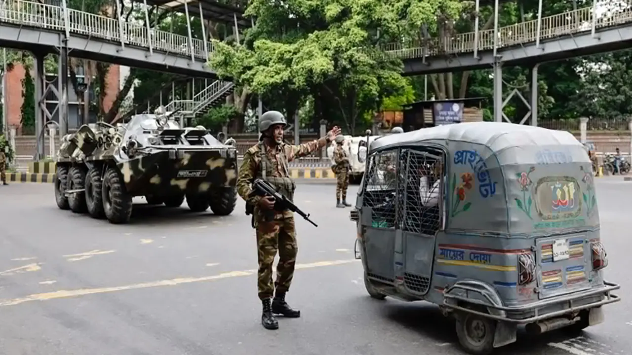 আইনশৃঙ্খলা রক্ষায় তিন বাহিনীর সঙ্গে সহায়তা করছে সকল বাহিনী