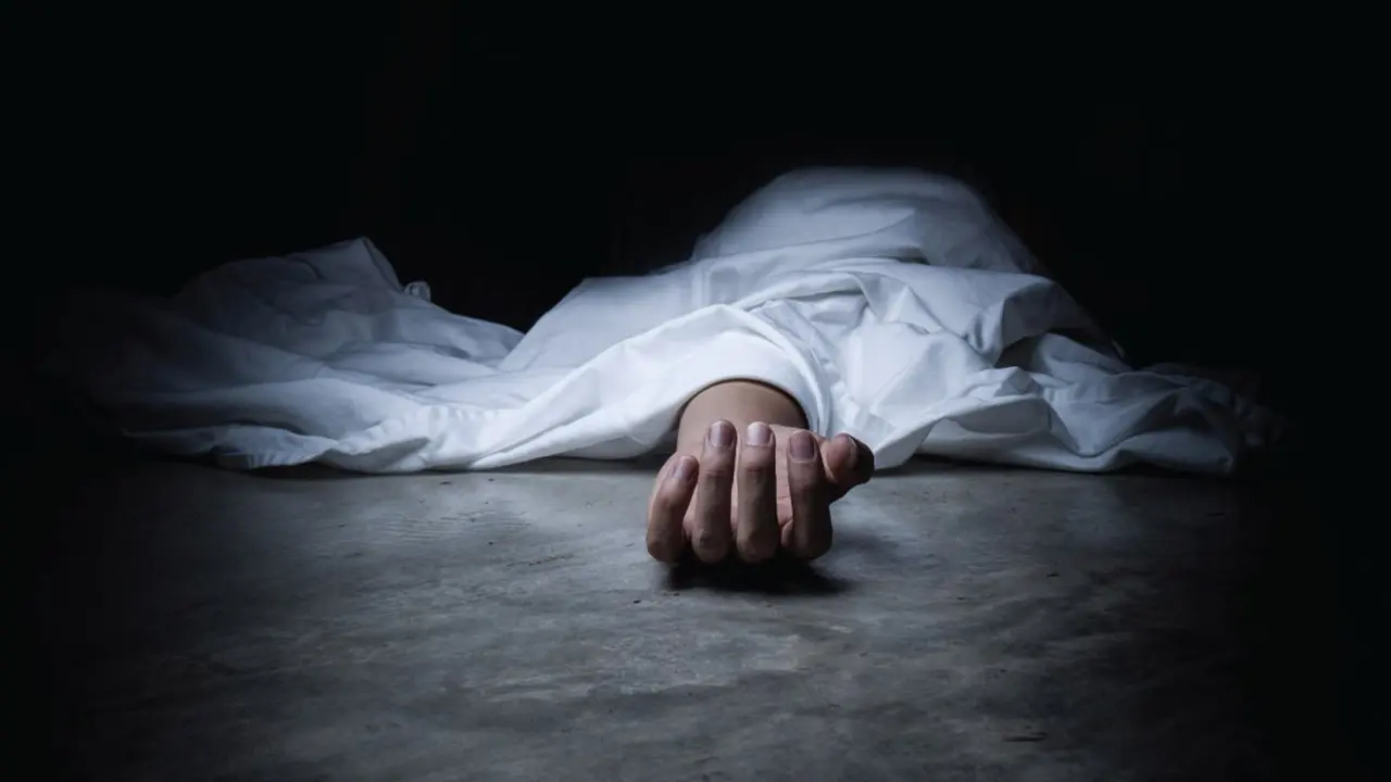 কলকাতার ফ্ল্যাটে সংগীতশিল্পীর ঝুলন্ত মরদেহ