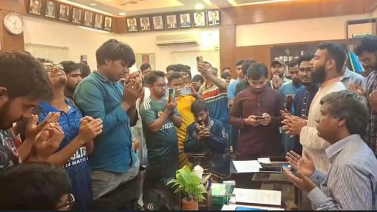 পদত্যাগ করলেন ঢাবির কলা অনুষদের ডিন আবদুল বাছির