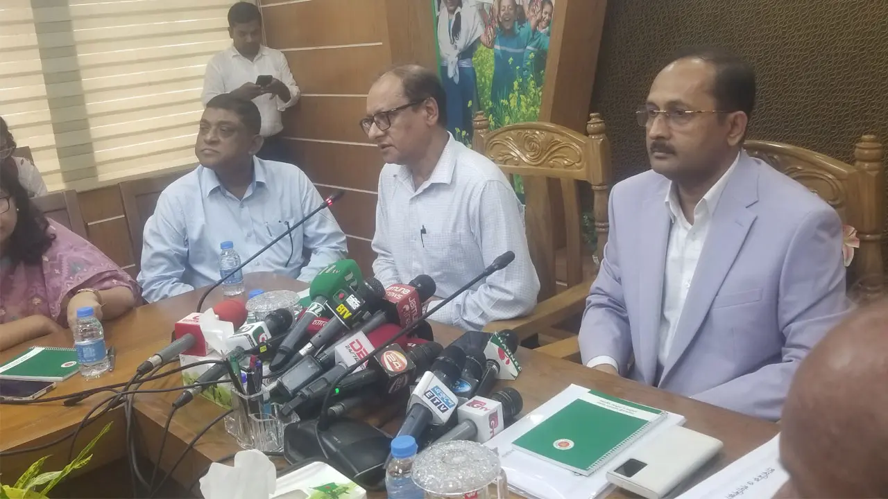 প্রাথমিক শিক্ষার মানোন্নয়ন করতে চান নতুন উপদেষ্টা