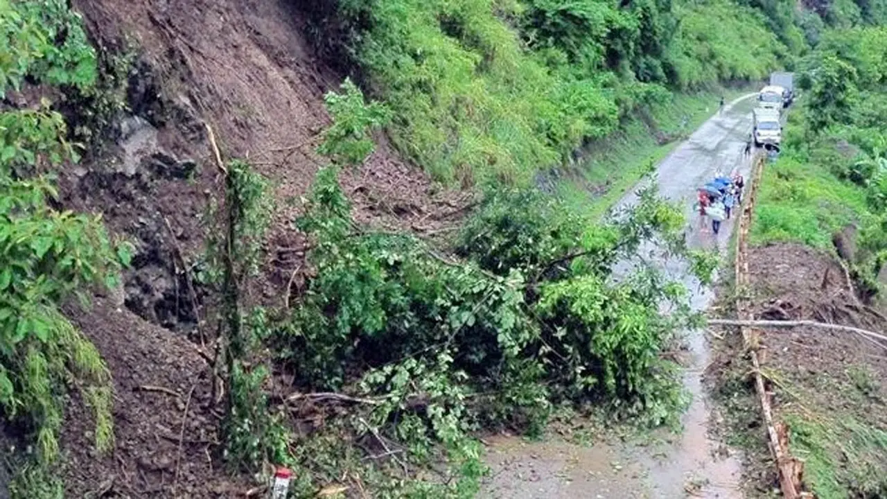 ইথিওপিয়ায় প্রবল বর্ষণ, বন্যা-ভূমিধসের ঝুঁকিতে ৪ লাখ মানুষ