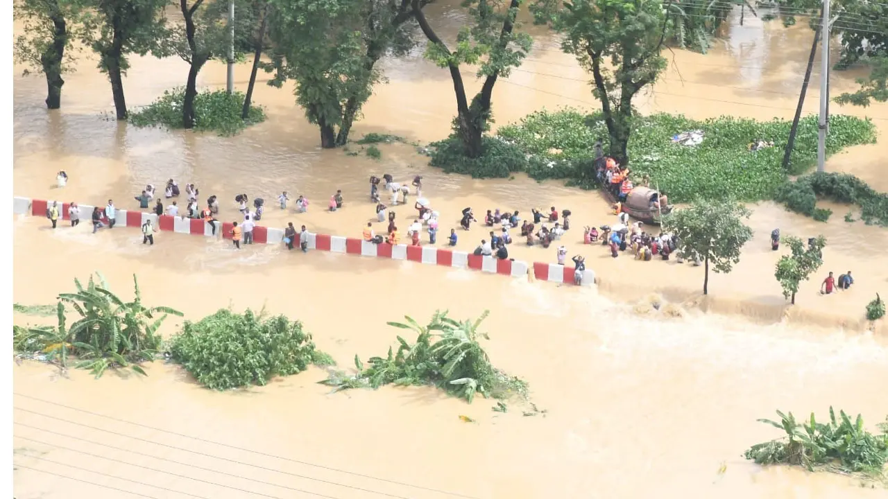 দেশে বন্যায় এখন পর্যন্ত ১৫ জনের প্রাণহানি