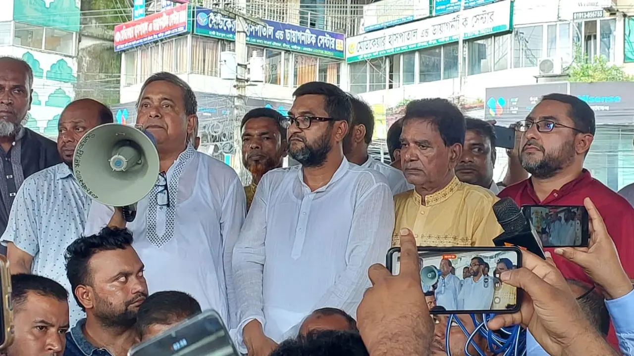 ‘ছাত্রলীগ না করলে কেউ কোনো চাকরি পায় নাই’