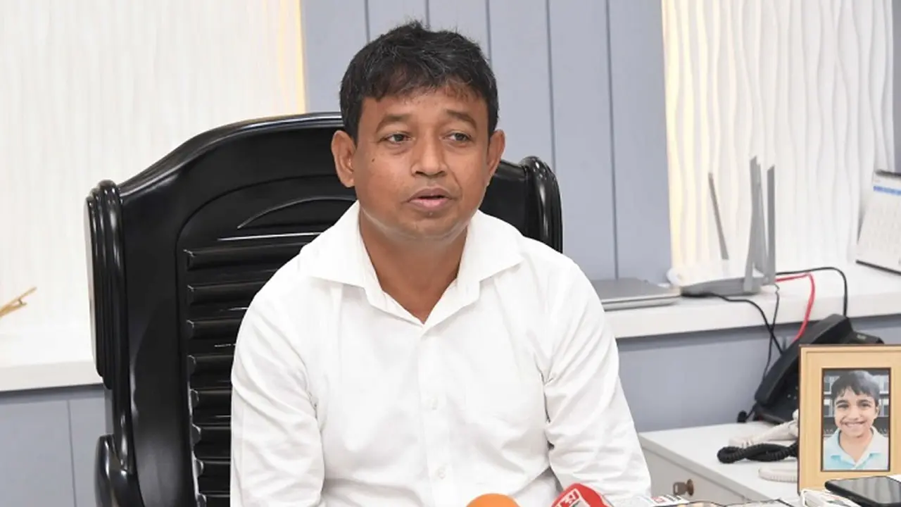উত্তরায় ‘হারুন আছে’ সন্দেহে বাড়ি ঘেরাও, অতঃপর...