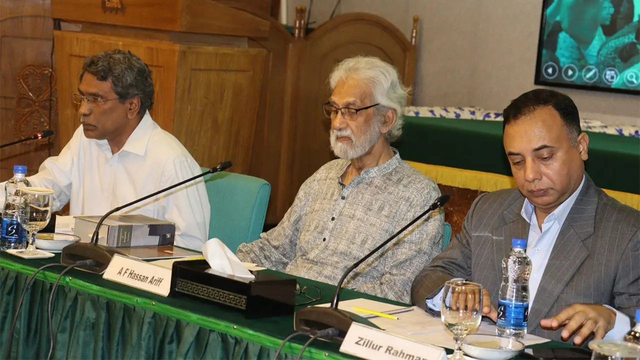গোঁজামিল দিয়ে সংবিধান সংশোধন করা হয়েছে : হাসান আরিফ