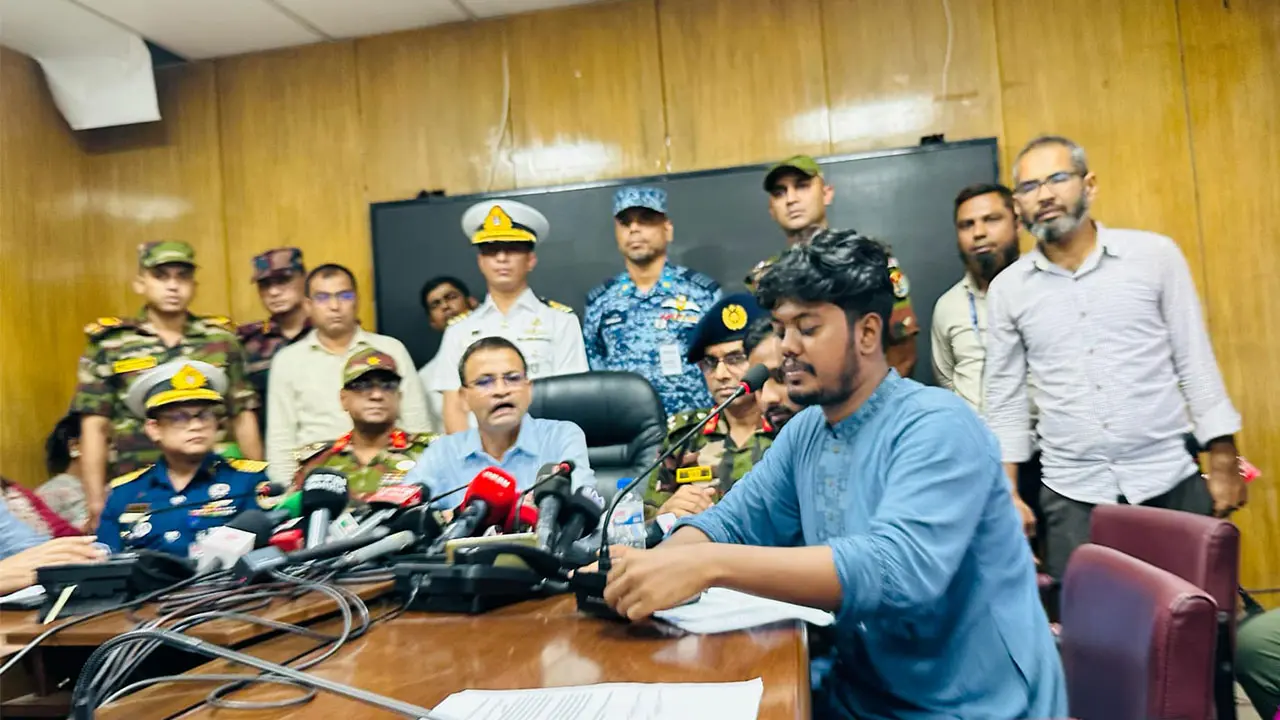 ‘ভারতের বাঁধ ছাড়ার বিষয়টি অন্তর্বর্তীকালীন সরকার পরিষ্কার করুক’