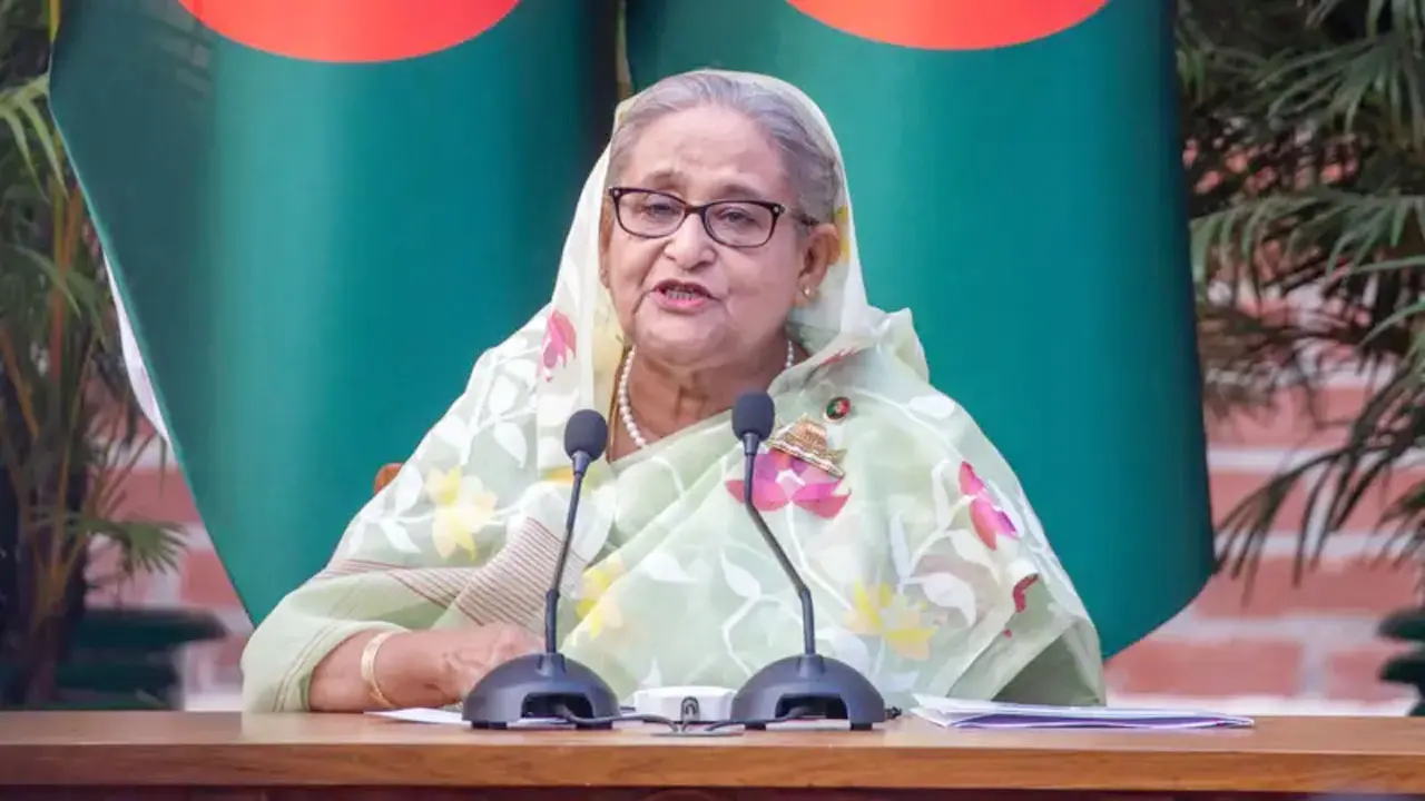 মা আর রাজনীতিতে ফিরবেন না : জয়