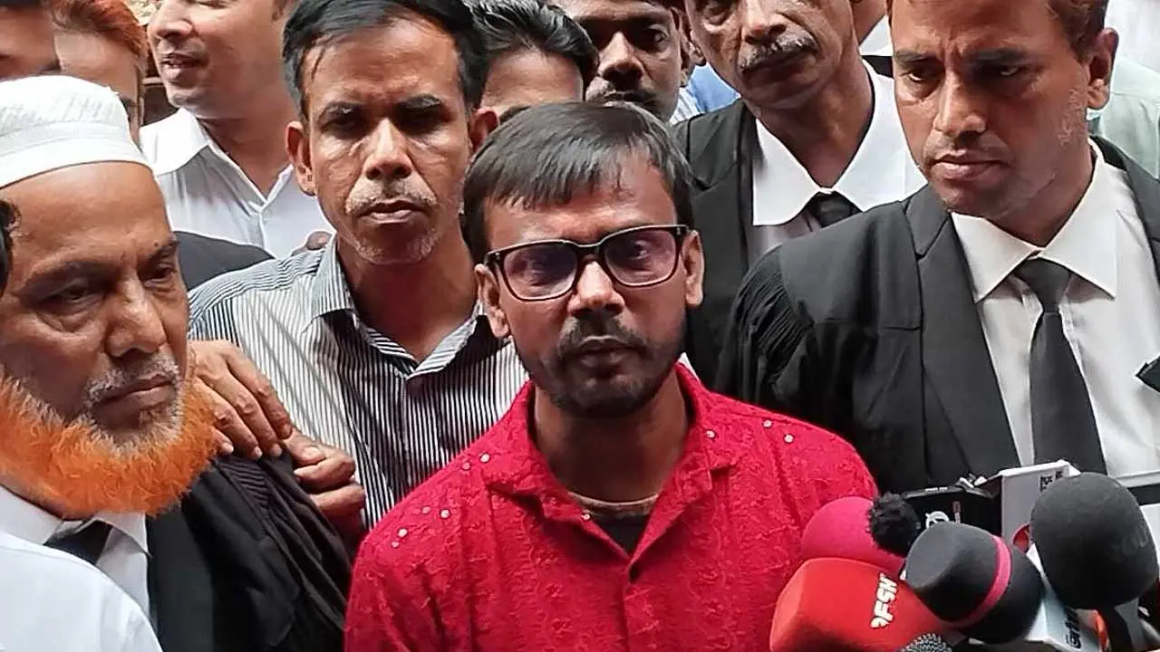 আরাফাতের বিরুদ্ধে হিরো আলমের মামলার আবেদন